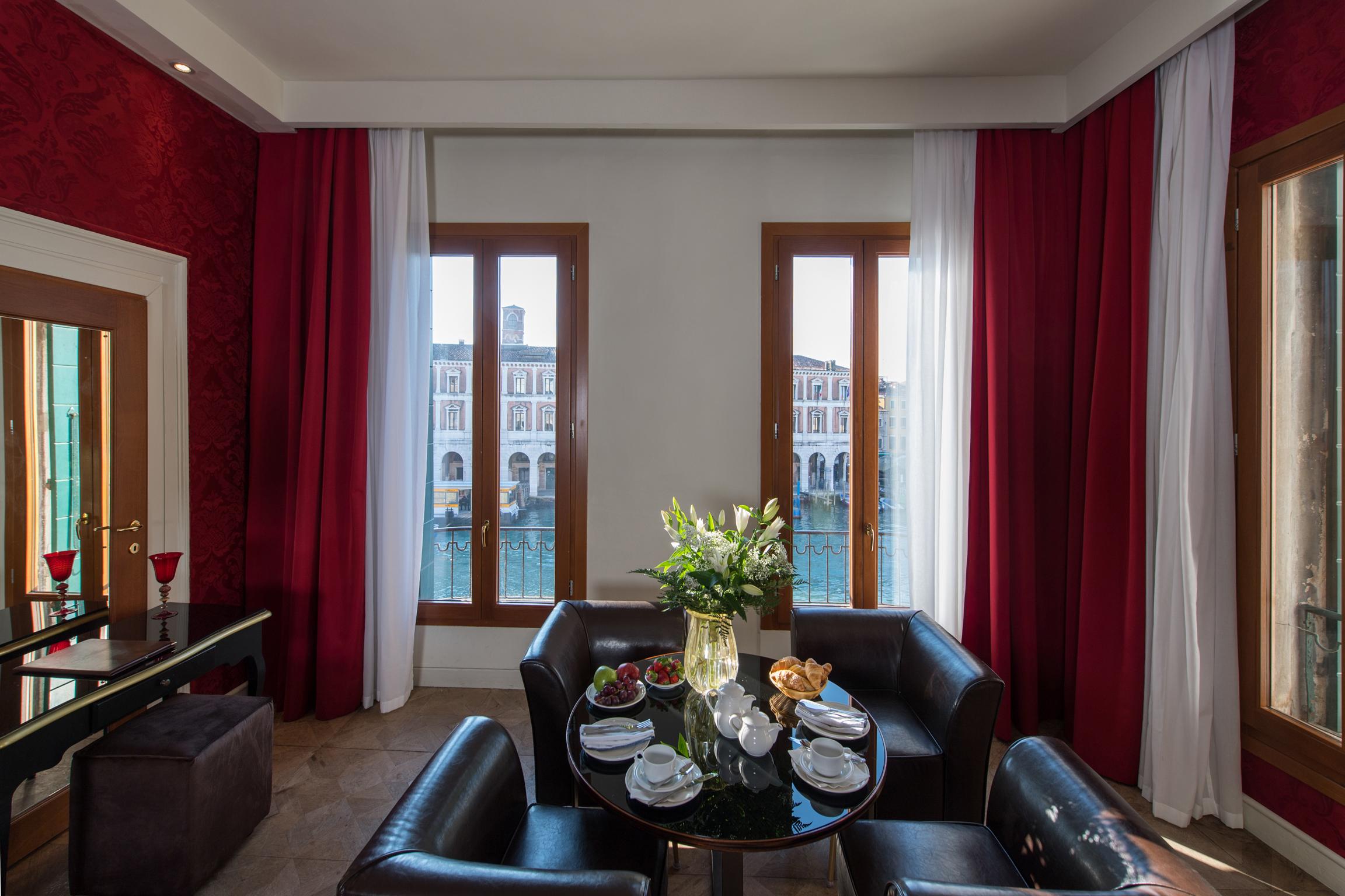 Locanda Leon Bianco On The Grand Canal Venice Exterior photo