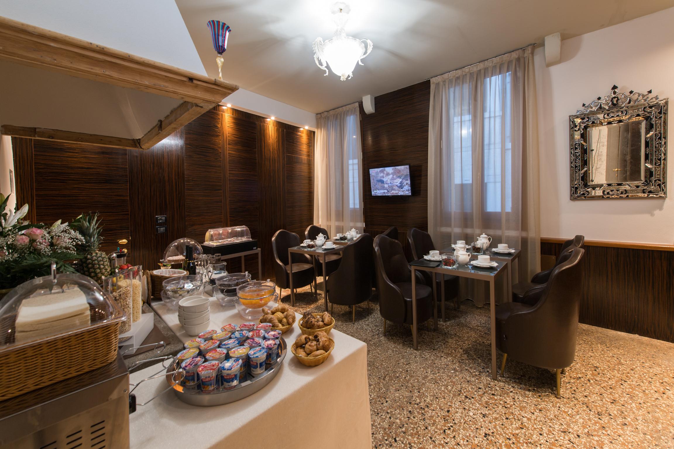 Locanda Leon Bianco On The Grand Canal Venice Exterior photo